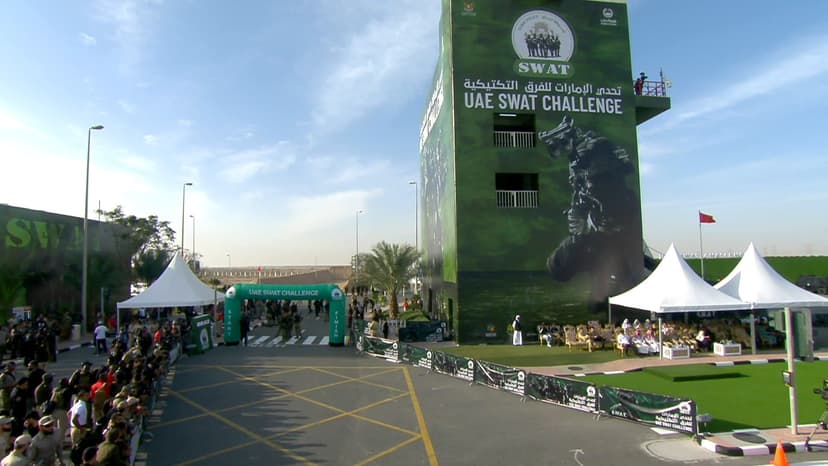 خلف الكواليس